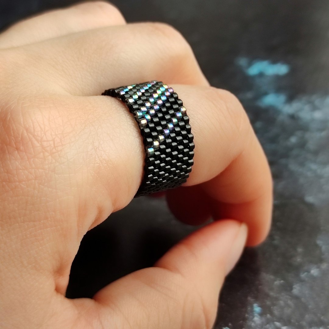 Black bead ring Handmade jewelry Beaded accessories Wide beaded ring - 戒指 - 其他材质 黑色