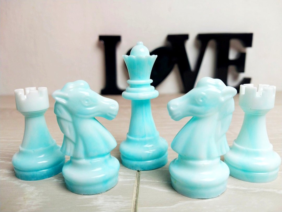 定制化树脂西洋棋套装附棋盘 |特大号尺寸 2.75 英寸（7 厘米）|环氧树脂 - 桌游/玩具 - 树脂 蓝色