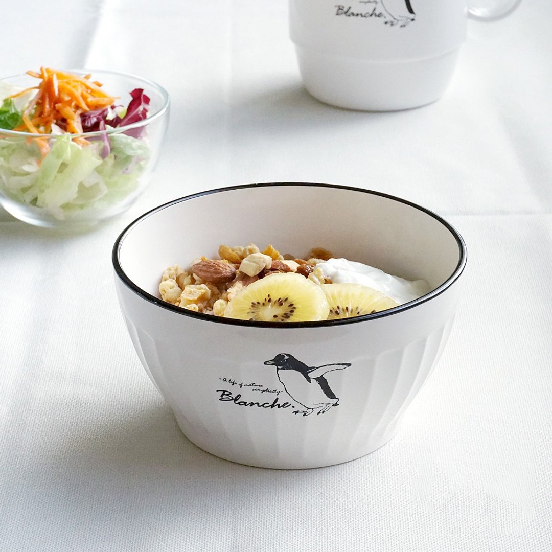 【Blanche.】日本制饭碗 沙拉碗 M  礼物 碗 汤碗 饭碗 礼物 设计 - 碗 - 塑料 白色
