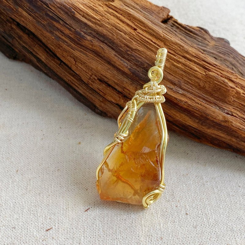 【招财水晶】黄水晶原石手作项链 / 可定制包包吊饰水晶 - 吊饰 - 水晶 黄色