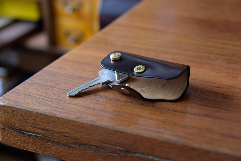 MILDY HANDS - Key Holder - 马臀皮钥匙包 Shell Cordovan - 钥匙链/钥匙包 - 真皮 多色