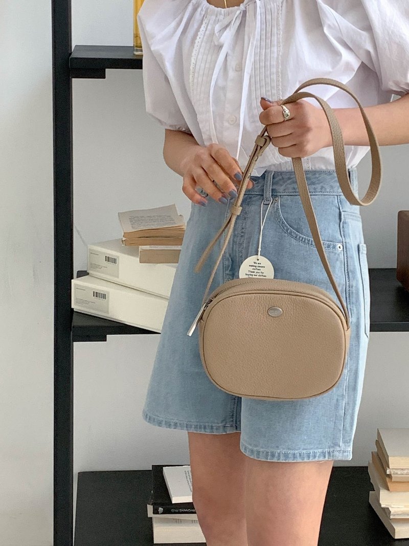 韩国 The Ally | CINDY BAG | 米色 | 牛皮手袋 斜背包 - 侧背包/斜挎包 - 真皮 卡其色