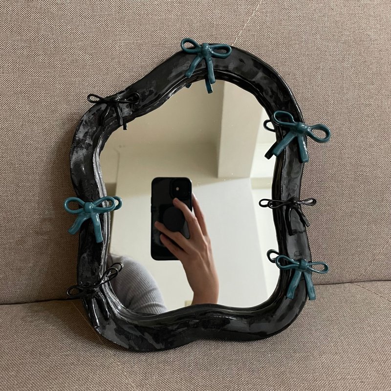 暗黑蝴蝶结镜子 - 摆饰 - 粘土 黑色