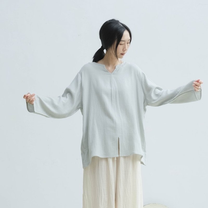 OMAKE 前开衩钥匙领上衣 / 双层纱 淡蓝 - 女装上衣 - 棉 蓝色