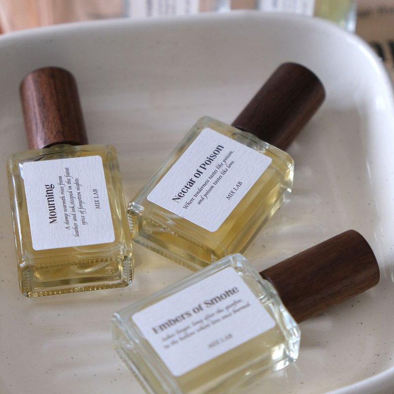 余香新系列 随身香氛喷雾 15ml - 香薰/精油/线香 - 精油 咖啡色