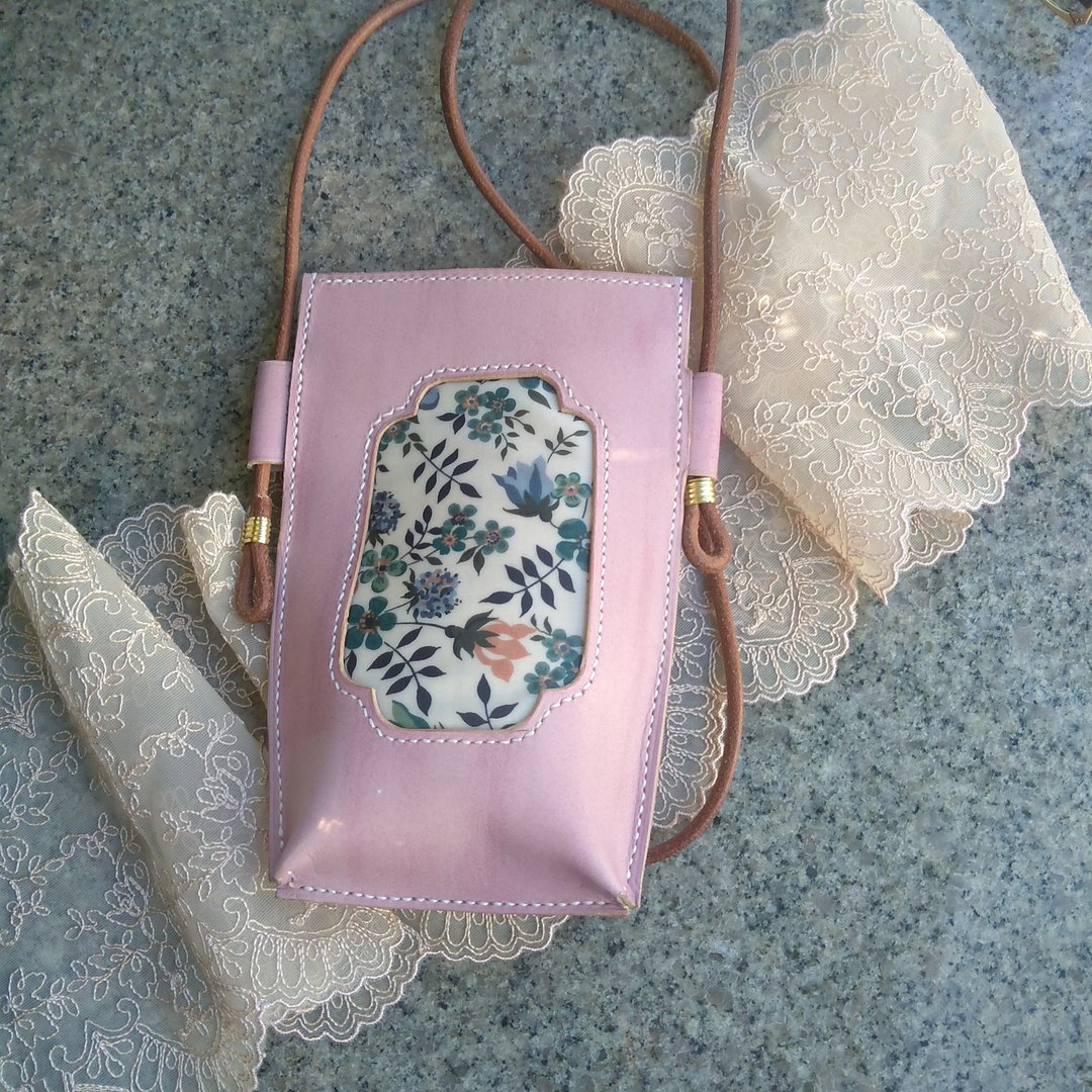 Mobile Phone Shoulder Bag-purple Pink ーHand-dyed is uneven. - 侧背包/斜挎包 - 真皮 