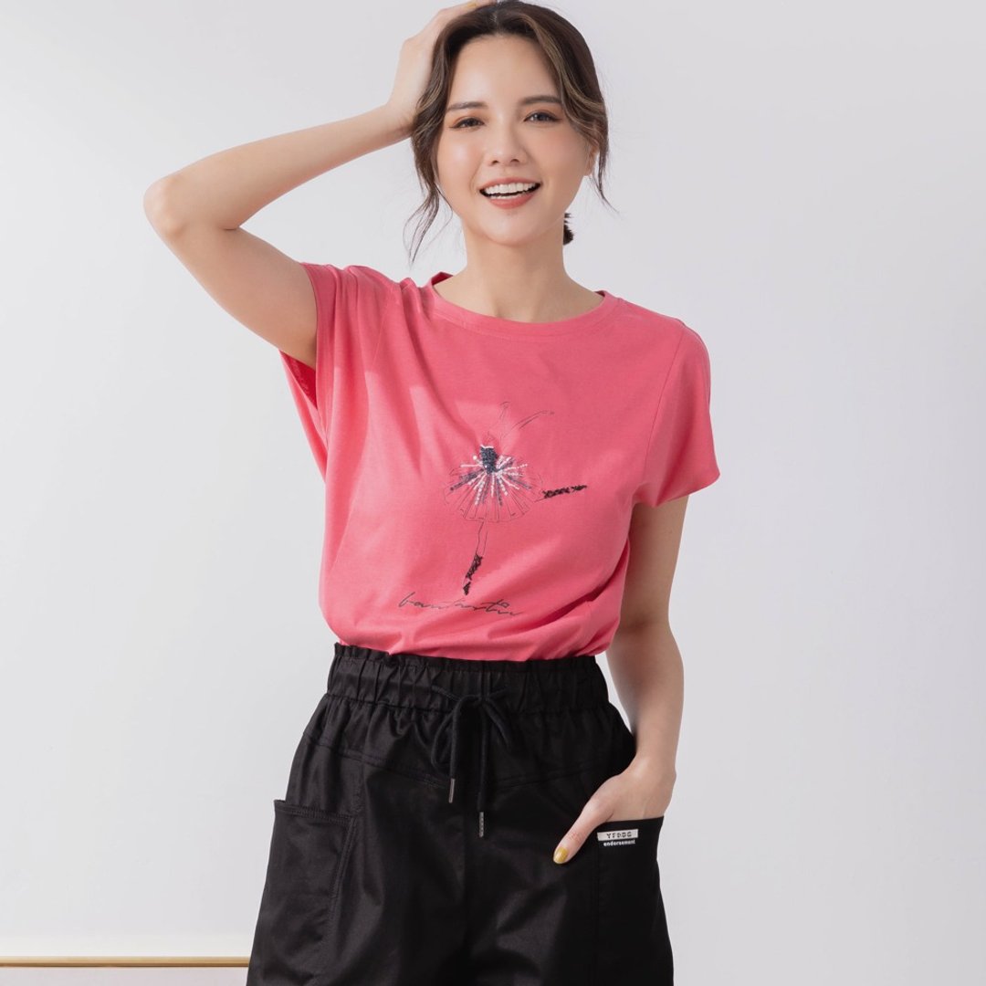 【MEDUSA】芭蕾舞者侧切接纯棉Tee - 粉 (M-2L) | 女装 上衣 T恤 - 女装 T 恤 - 棉．麻 粉红色