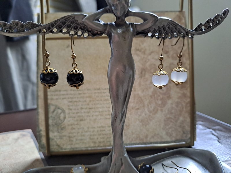 黄铜 玛瑙圆珠耳环 - 耳环/耳夹 - 铜/黄铜 