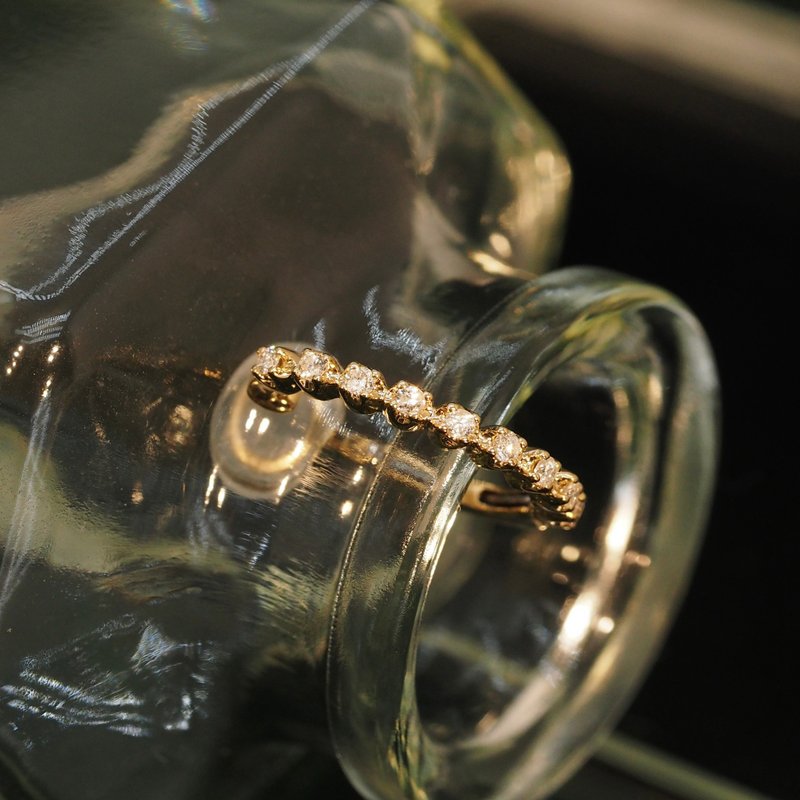 18K金钻石连点耳夹 18K Gold Diamond Connecting Dot Ear Cuff - 耳环/耳夹 - 贵金属 