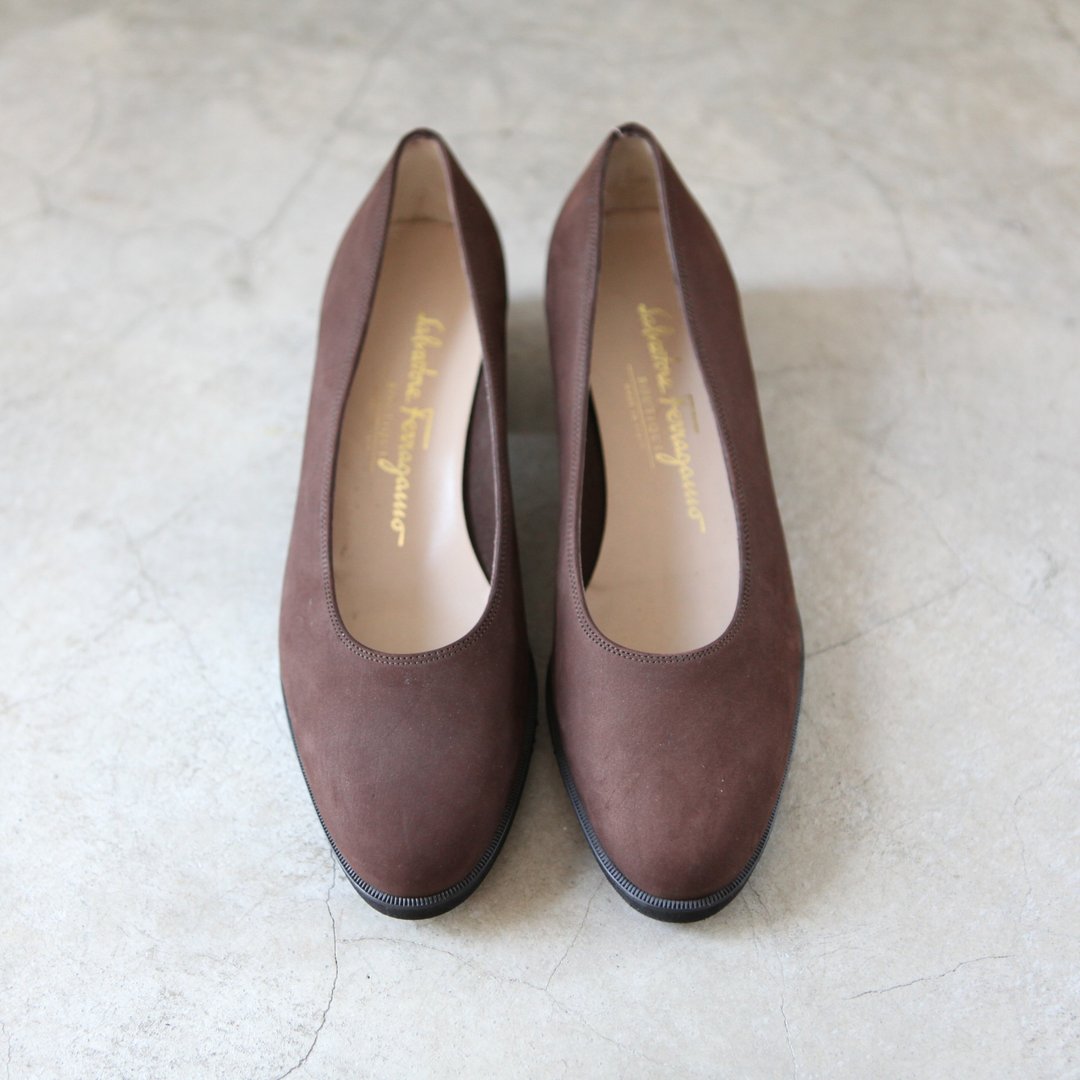 A ROOM MODEL - VINTAGE，Salvatore Ferragamo深棕色低跟鞋 / SC-0981 - 女款休闲鞋 - 真皮 咖啡色