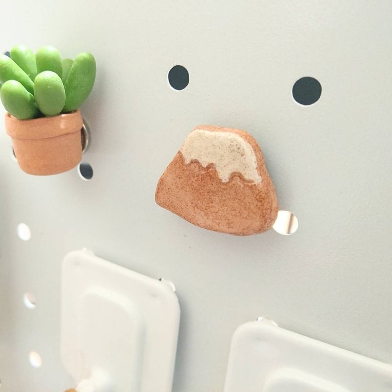 陶制富士山磁铁 | 原色 | 蓝色 - 冰箱贴/磁贴 - 陶 咖啡色