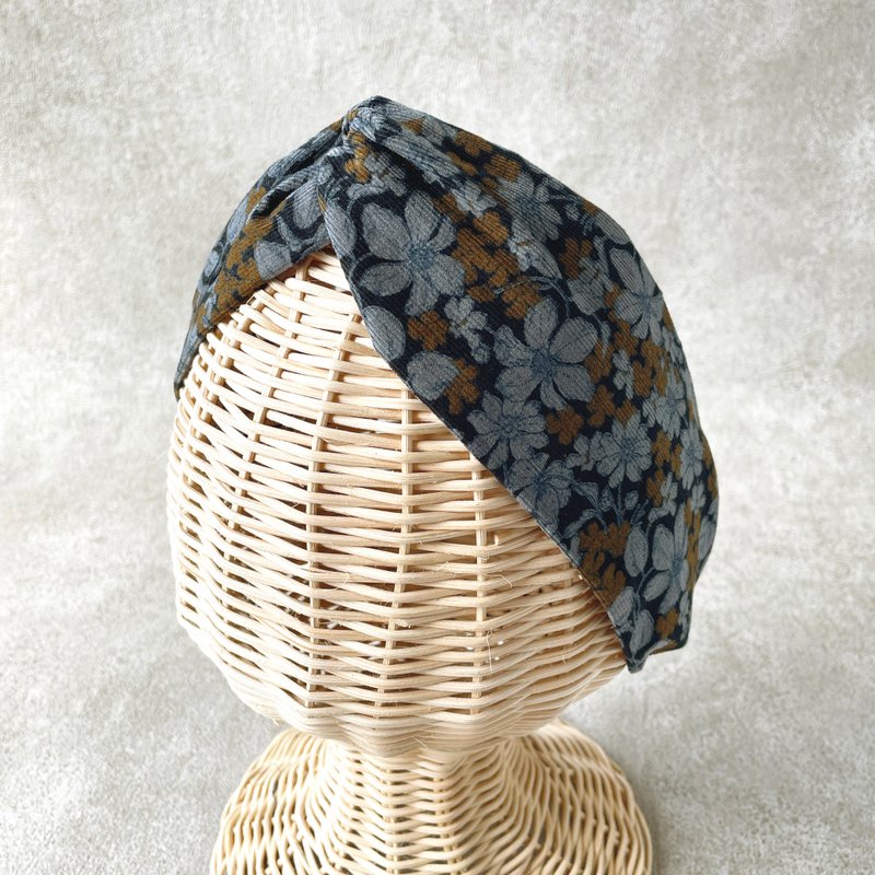 灯芯绒花卉印花灰十字头巾 - 发饰 - 棉．麻 灰色