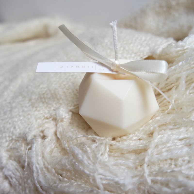 几何多边形大豆香薰蜡烛 | 90g - 蜡烛/烛台 - 蜡 白色