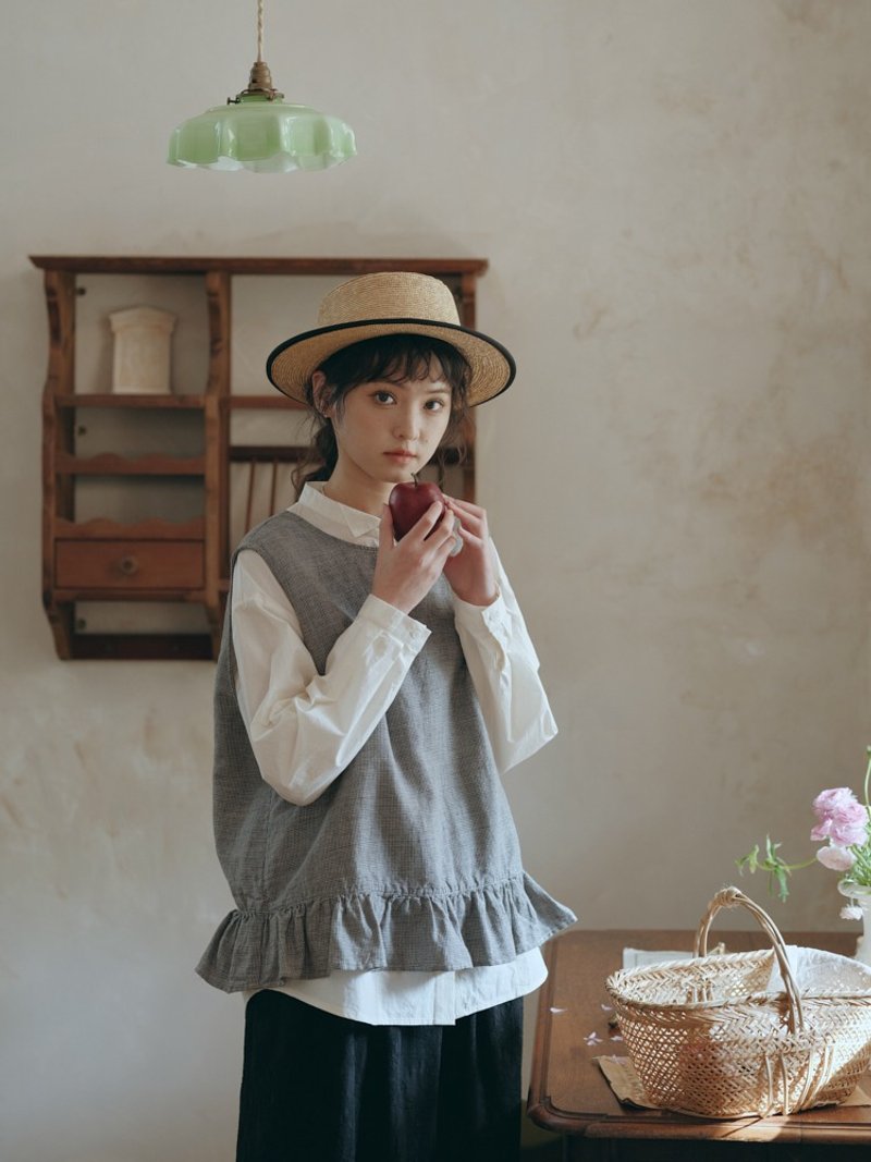 日系穿搭文艺复古宽松圆领格子木耳边棉麻马甲 春 - 女装背心 - 棉．麻 银色
