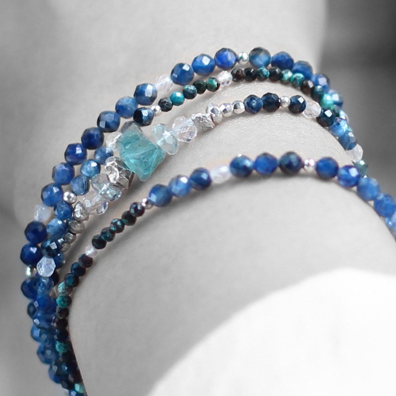 最后ㄧ件 深蓝冥想. 天然矿石四圈手链 蓝晶石 凤凰石 蓝纹石 - 手链/手环 - 宝石 蓝色
