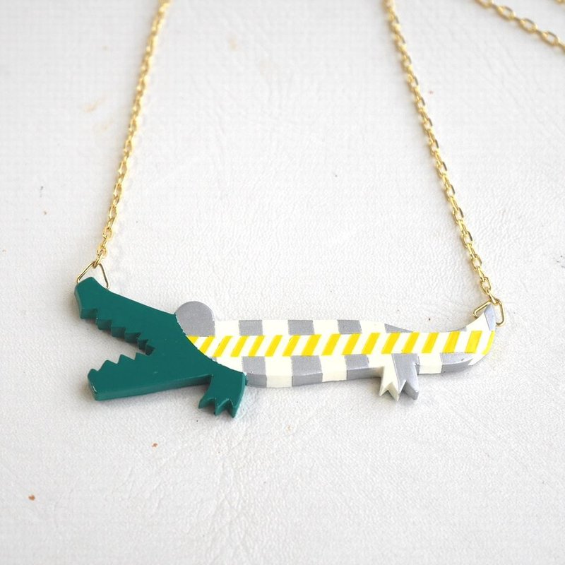 Crocodile necklace - 项链 - 塑料 绿色