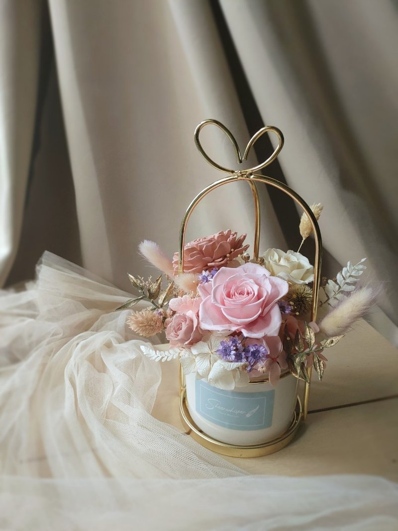 Sheer Whisper 絮语藏花_暖粉色天使羽翼金属提篮永生扩香桌花 - 干燥花/捧花 - 植物．花 粉红色