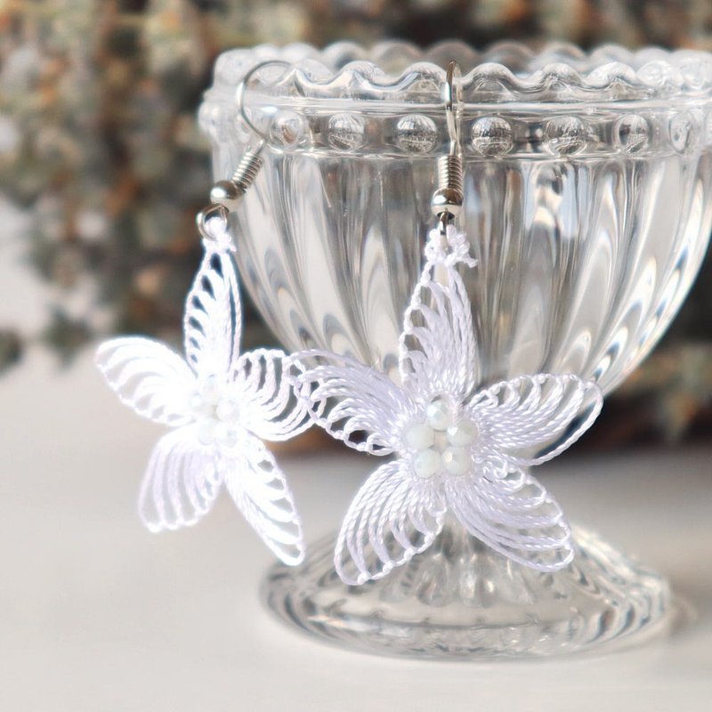 PREMIUM 蕾丝耳环【Stella】雪白 - 耳环/耳夹 - 绣线 白色