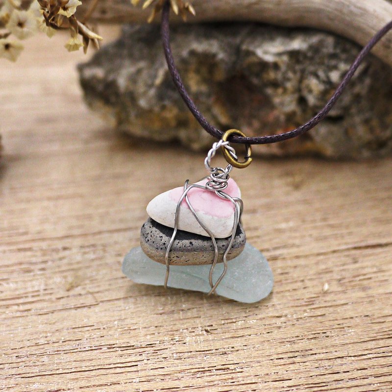 自然 石头 海玻璃 颈链 手工项链 原创独特 环保 UPCYCLING - 粉,灰,透明 - 颈链 - 石头 粉红色