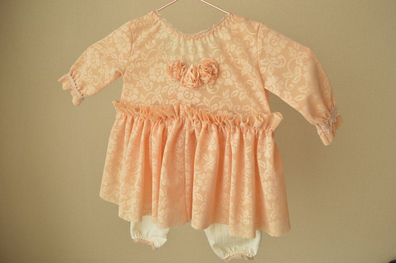 Sitter girl 12-18 month beige lace dress and pants outfi . Cake smash photo prop - 童装礼服/连衣裙 - 其他材质 咖啡色