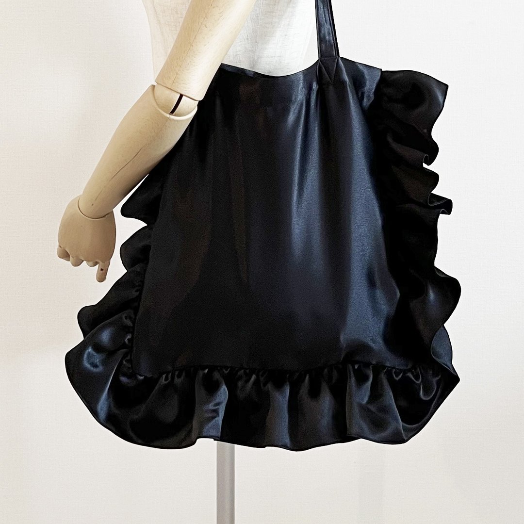 Plenty of frill gathers regular size tote bag satin black - 手提包/手提袋 - 棉 