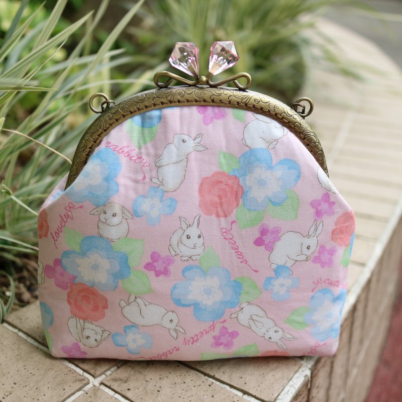 兔子花花糖果珠口金斜背包 粉 16CM口金包 Girlskioku - 侧背包/斜挎包 - 棉．麻 粉红色