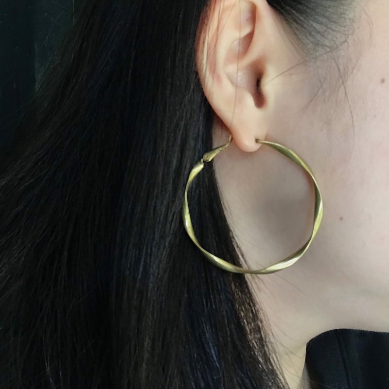 黄铜耳环_扭花(不可改夹) - 耳环/耳夹 - 铜/黄铜 金色