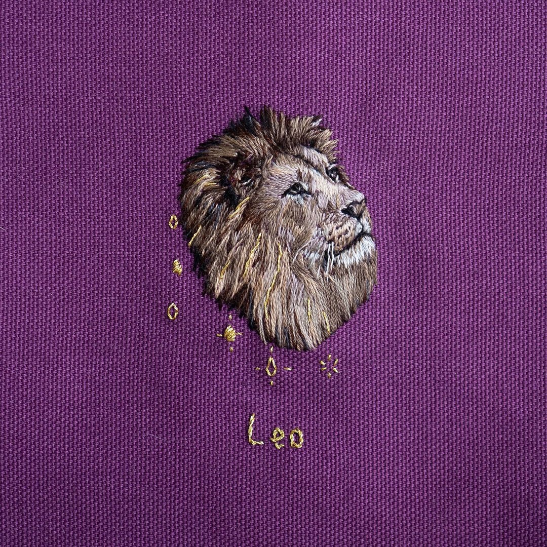 9pmcraft / Leo 狮子座 纯手工 刺绣相框摆件 - 摆饰 - 绣线 多色