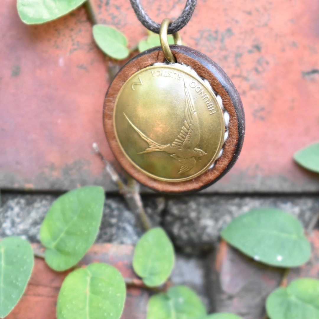 手工真币项链【雨燕】 钥匙圈 手工缝制【CarlosHuang阿卡】 - 项链 - 真皮 咖啡色