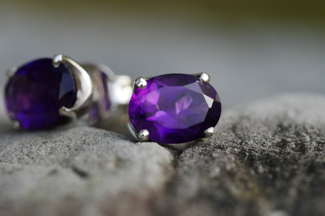 指引。紫水晶耳环 ∣Amethyst (#ATUNR13) - 耳环/耳夹 - 宝石 紫色