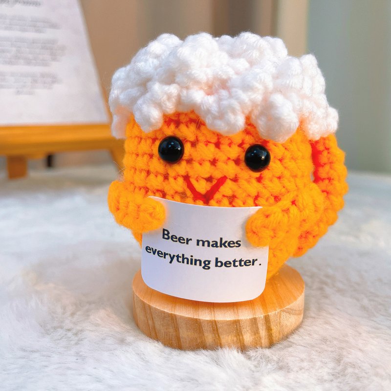手作钩织永恒啤酒杯定制化迷你啤酒玩偶摆饰 - 干燥花/捧花 - 棉．麻 