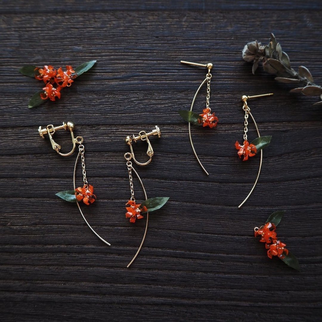 Japanese paper Kanagi pierced earrings / Clip-On that attract adults - 耳环/耳夹 - 纸 橘色