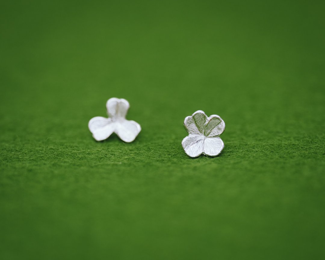 Platinum Clover earrings - four leaf clover - three leaf clover - lucky earrings - 耳环/耳夹 - 贵金属 银色