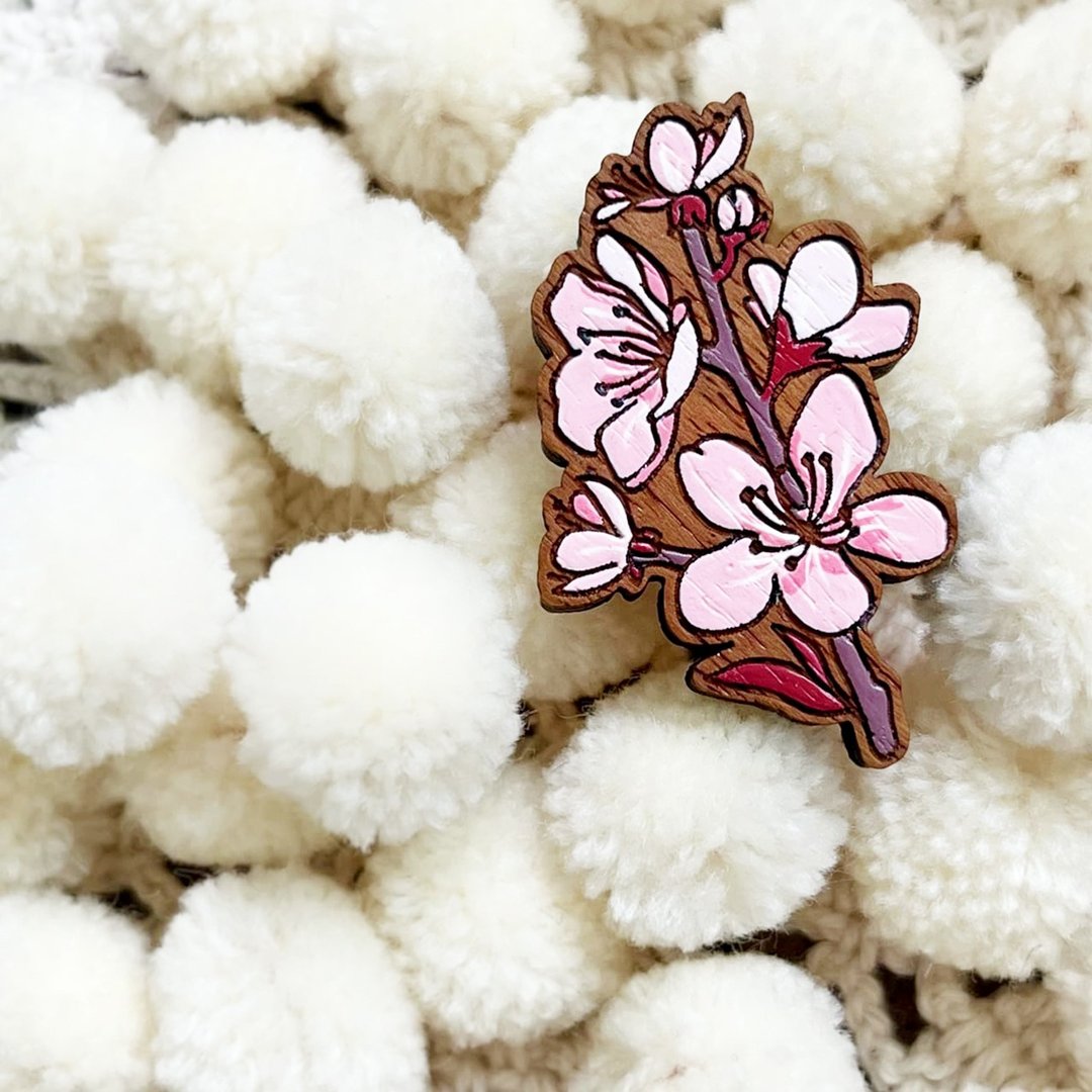 Wooden brooch cherry blossom - 胸针 - 木头 粉红色