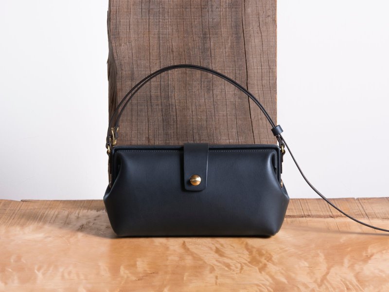 Paka-Pochette S　#Navy【カスタム可能なギフト】 - 侧背包/斜挎包 - 真皮 蓝色