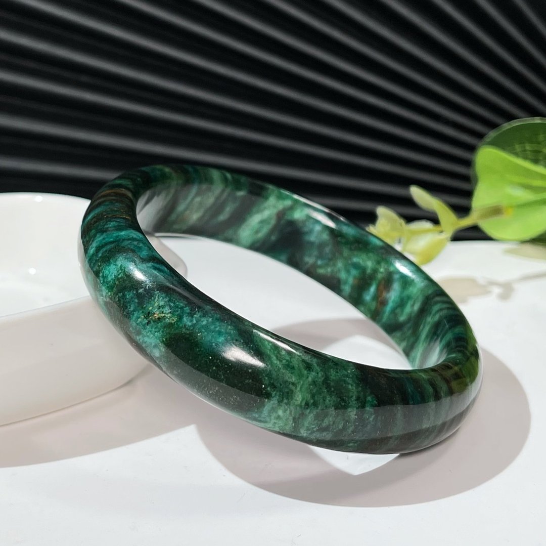 天然绿色锂云母手镯59+MM 粼光天眼 星光闪片祖母晶手环 静谧森林 - 手链/手环 - 半宝石 绿色