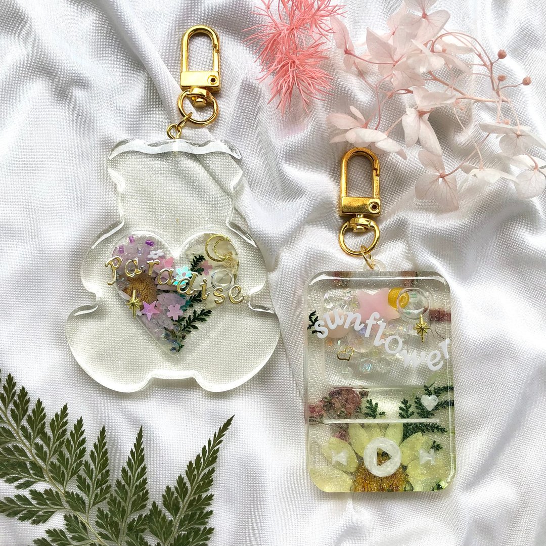 Music Player/Teddy Bear Resin shaker keychain : Dried Flower - 钥匙链/钥匙包 - 树脂 透明