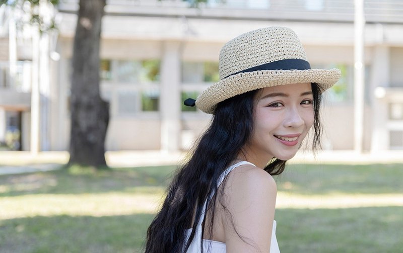 Unni典则俊雅草帽-编织帽 帽 遮阳帽 草帽 防晒 straw hat 宽檐 - 帽子 - 植物．花 金色