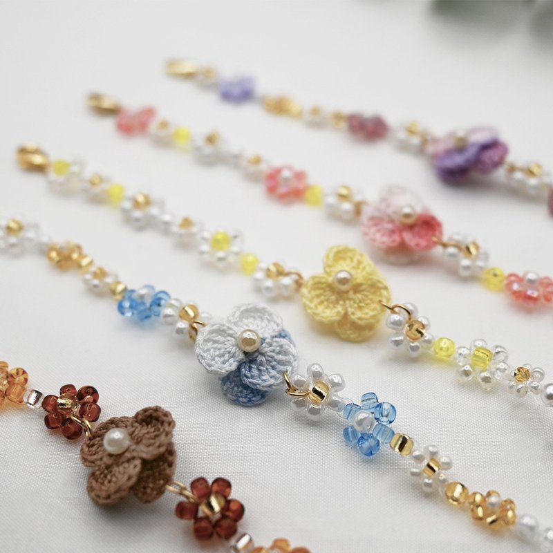 初恋气息系列 手链  蕾丝 微钩 钩针 立体 串珠 - 手链/手环 - 棉．麻 多色