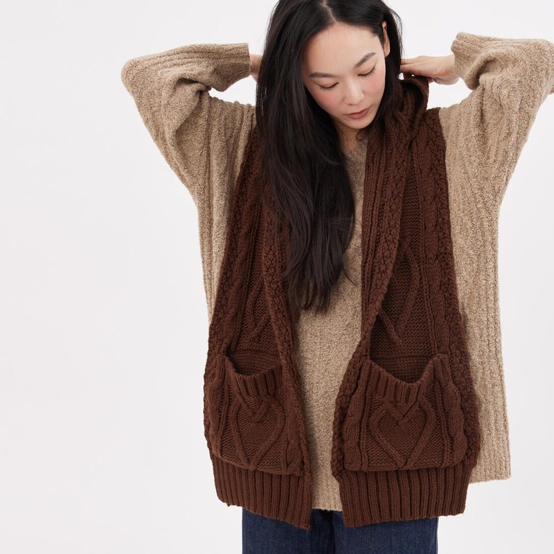 Milly麻花针织连帽口袋围巾/紅 - 围巾/披肩 - 其他人造纤维 咖啡色