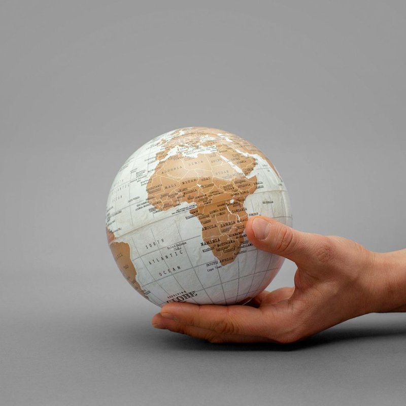 【质感摆饰】SUCK UK 桌上型自动旋转造型地球仪 - 摆饰 - 其他材质 