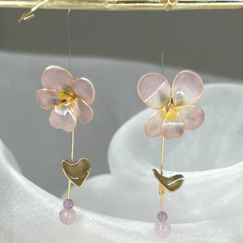 【香堇菜 x 紫水晶 - 水晶花耳环】2 月生日花生日石 花言日和 - 耳环/耳夹 - 树脂 