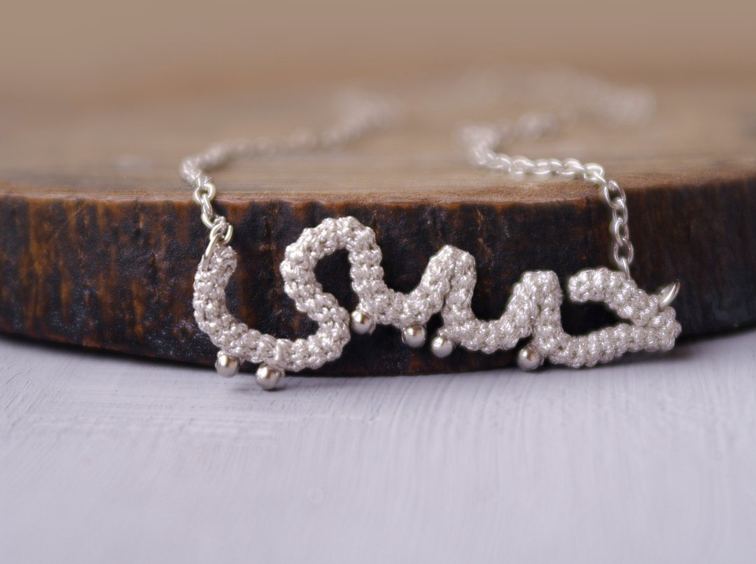 Habibi My Love Arabic Word Pendant Necklace Metallic Crochet White Silver - 项链 - 绣线 白色