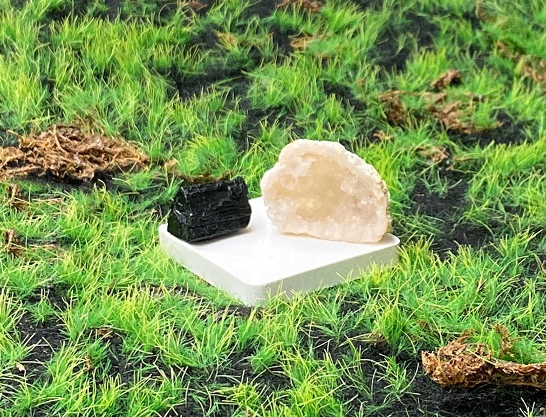 玛瑙白晶洞 黑碧玺 | 招财开运 避邪防小人 | 天然矿石两入套组 - 摆饰 - 水晶 多色