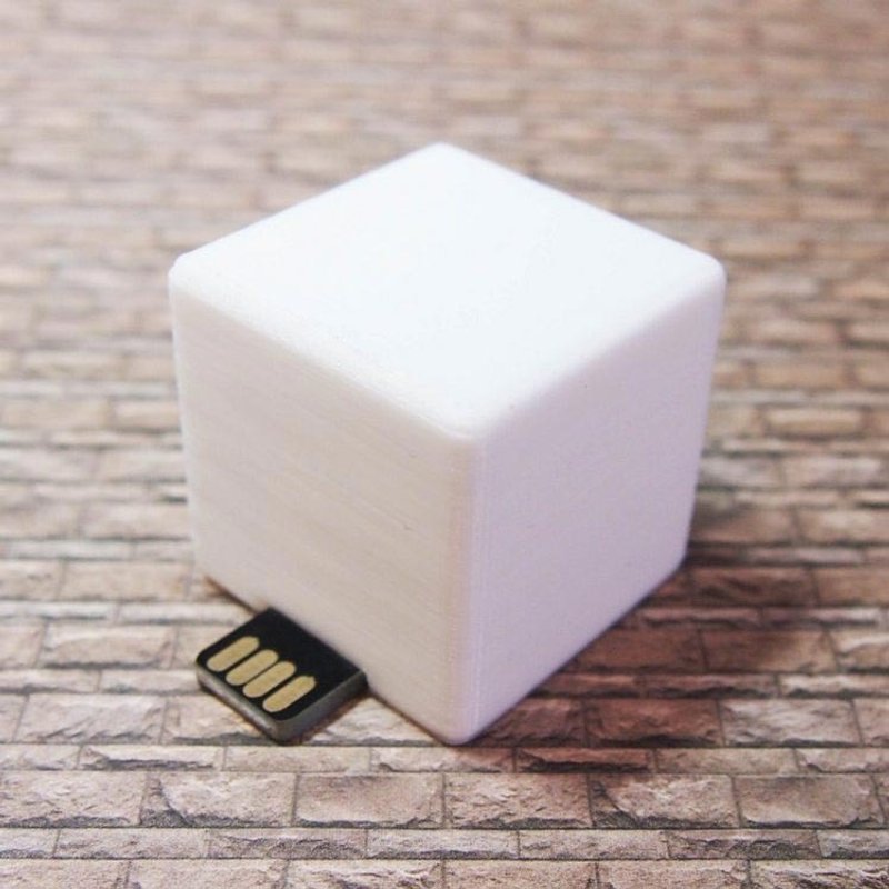 CubeLight 个性灯 - 经典白 - 定制化 生日 情人 圣诞 毕业 礼物 - 灯具/灯饰 - 塑料 白色