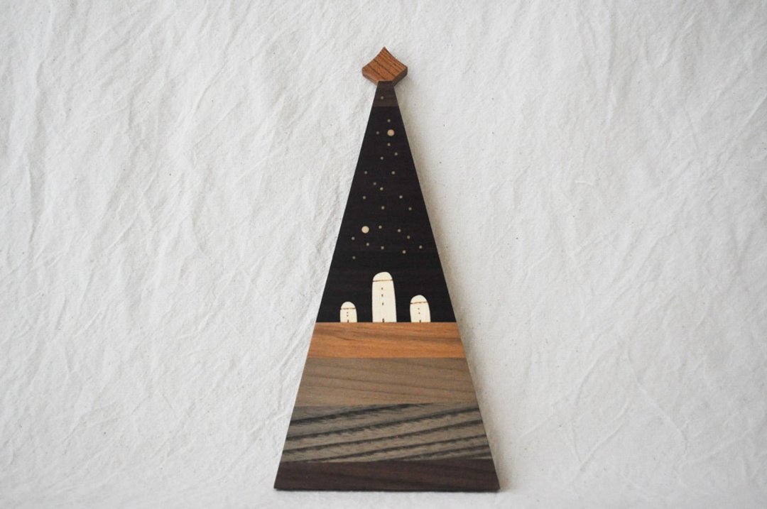 Christmas tree in the landscape of the holy night 4 - 墙贴/壁贴 - 木头 