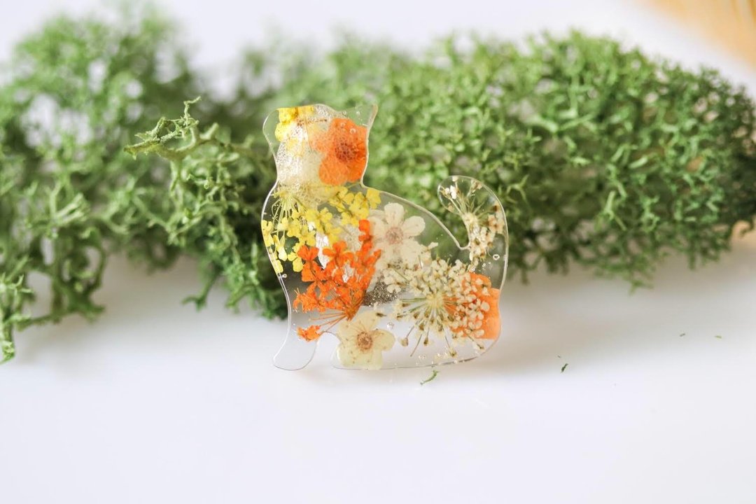 Say love to Mom: Jewelry resin workshop: Tell your mother about the charm of flowers in resin. - 其他 - 树脂 