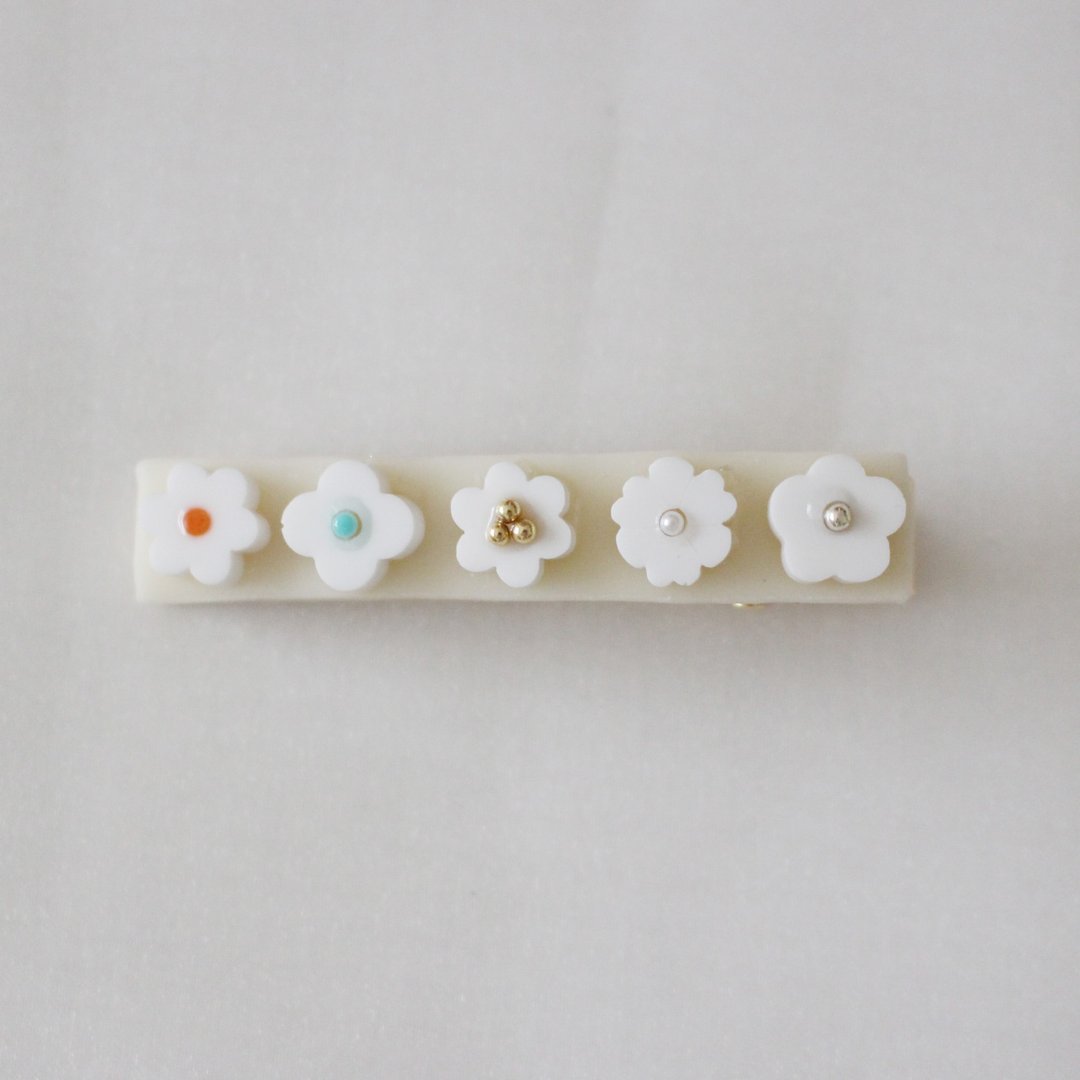 flower eden 发夹: white - 发饰 - 压克力 