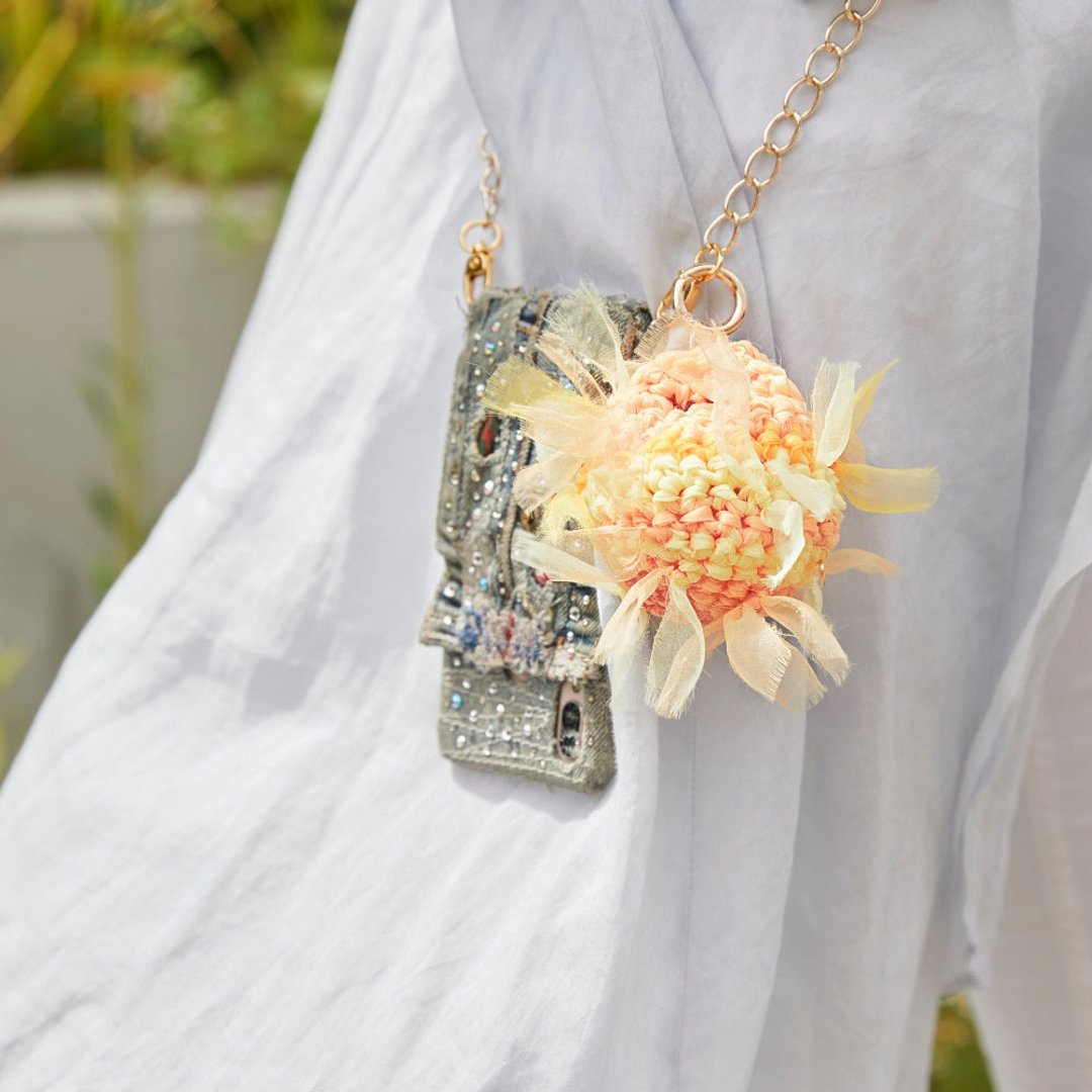 Blooming fruit | Carabiner pouch | Mango honey - 化妆包/杂物包 - 聚酯纤维 橘色
