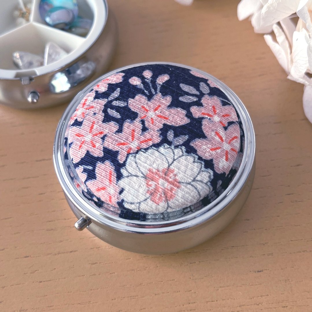 日式药盒，大（3 隔层，银） - 收纳用品 - 其他金属 蓝色